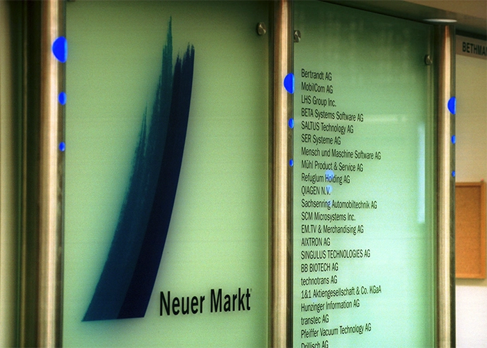 Frankfurt Stock Exchange listing the Neuer Markt, ullstein bild - Grabowsky