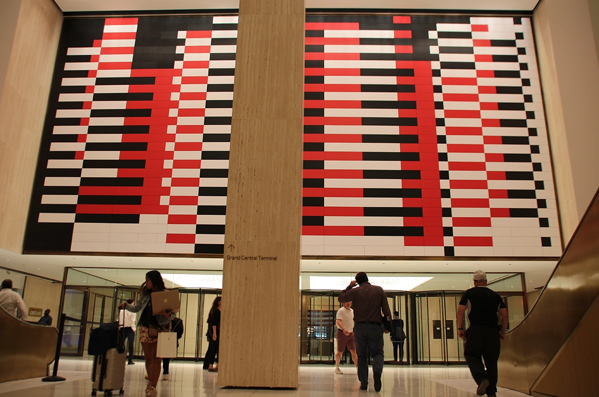 Reconstruction of Josef Albers’ mural “Manhattan". | picture alliance/dpa